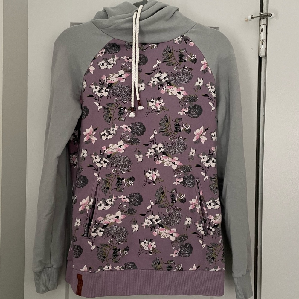 Ampersand Avenue Hoodie Size Small